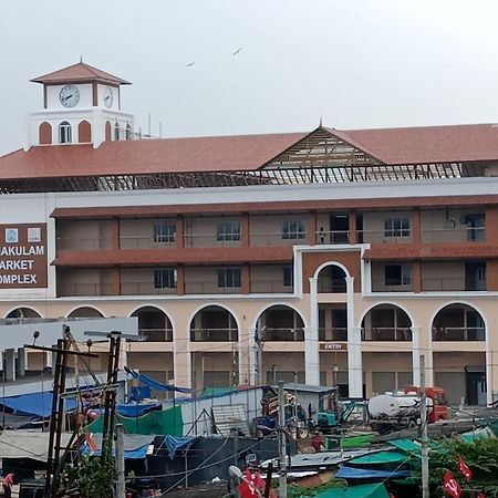 圣安东尼山林小屋 Kochi 外观 照片